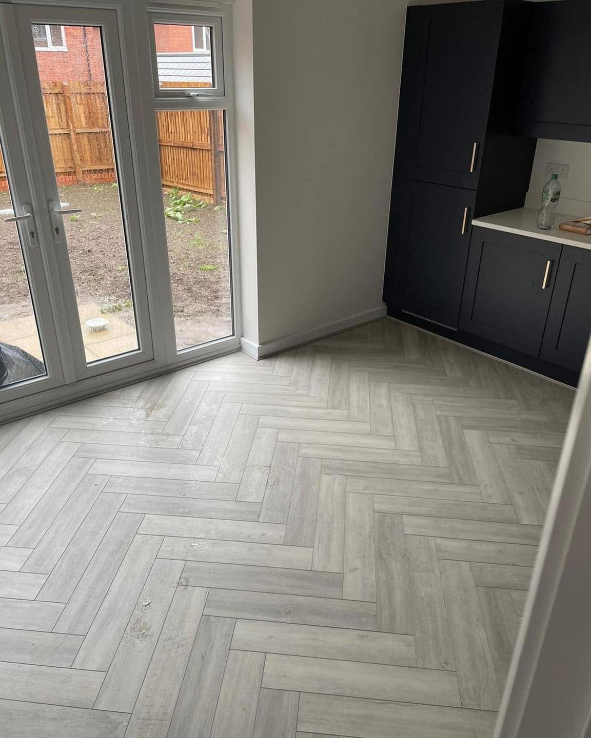 Vinyl flooring Liverpool — kitchen finish